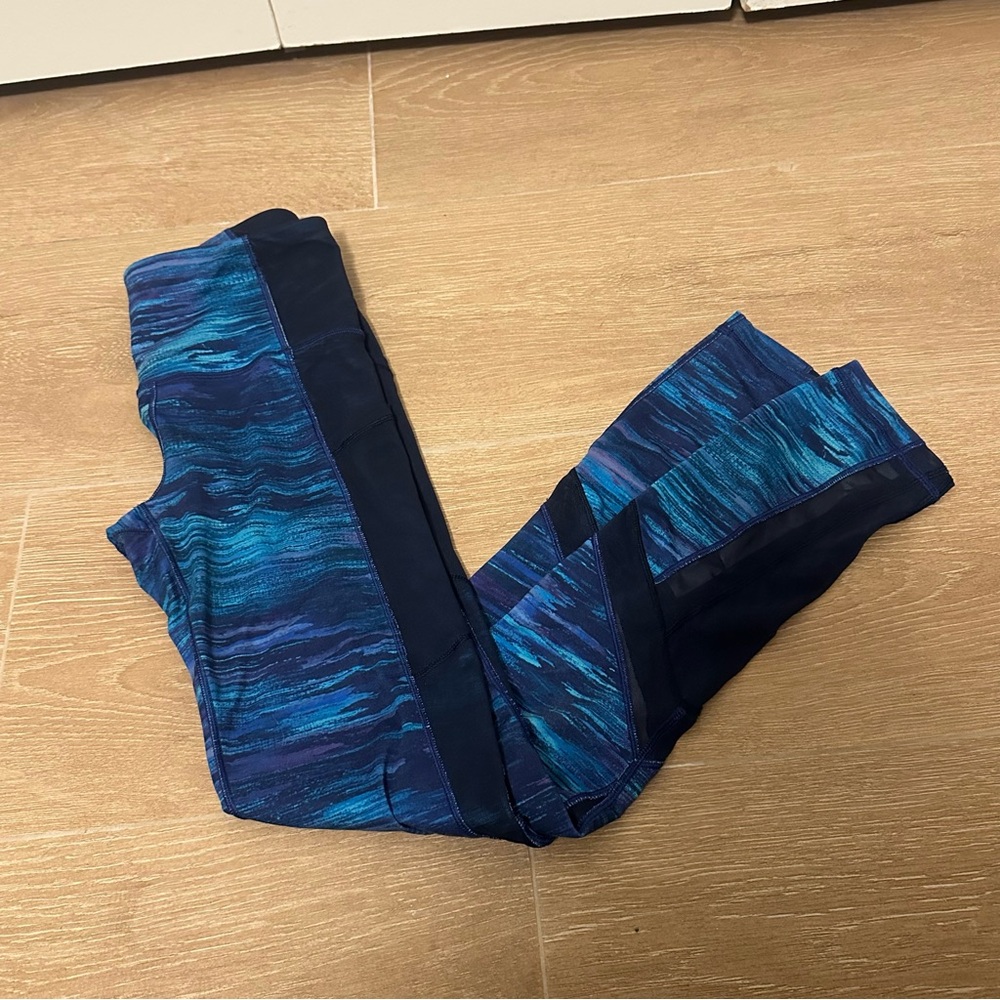✨5 for $25✨ Ivivva by Lululemon Blue Abstract Performance Leggings